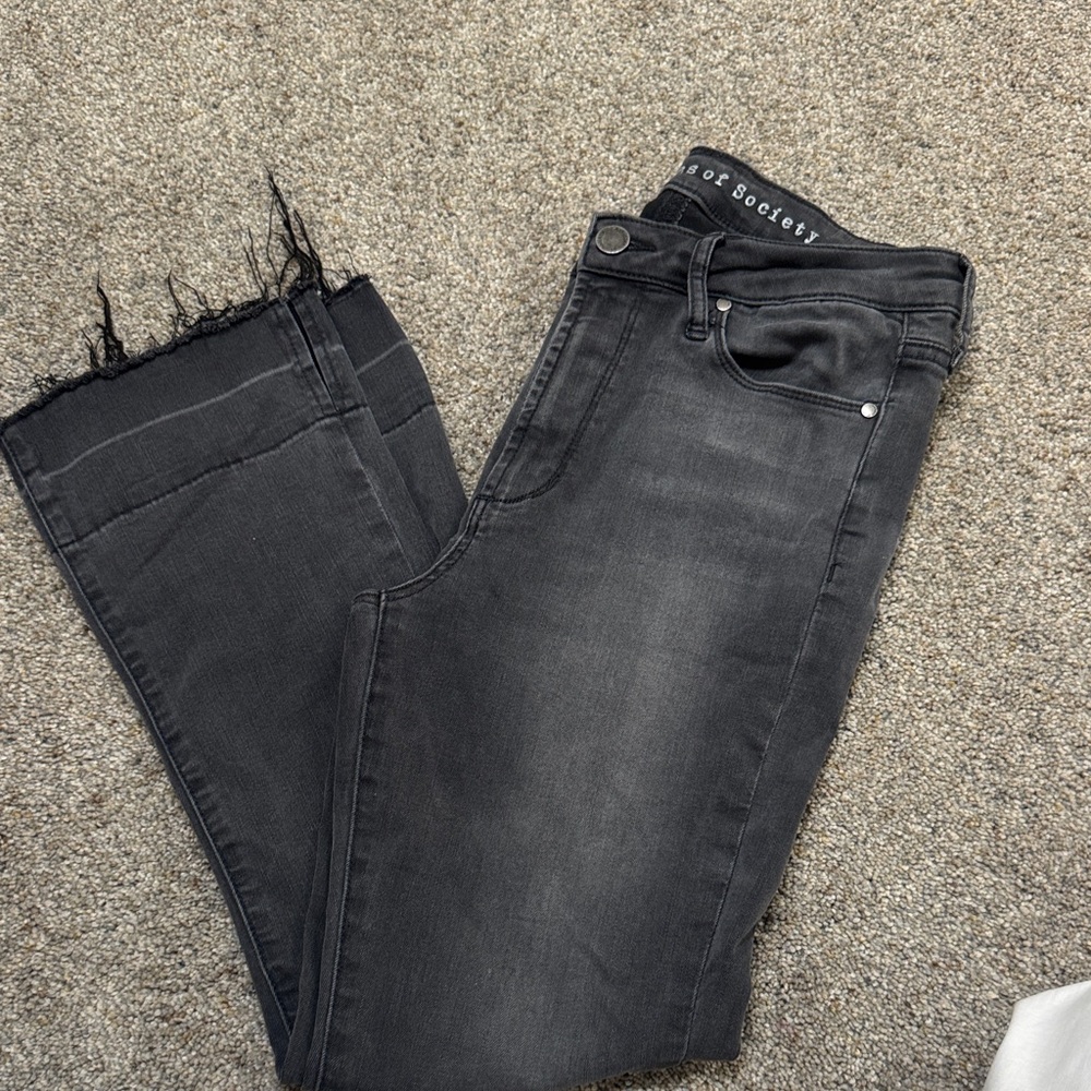 Articles Of Society Black Washed Frayed-Hem Ankle Jeans